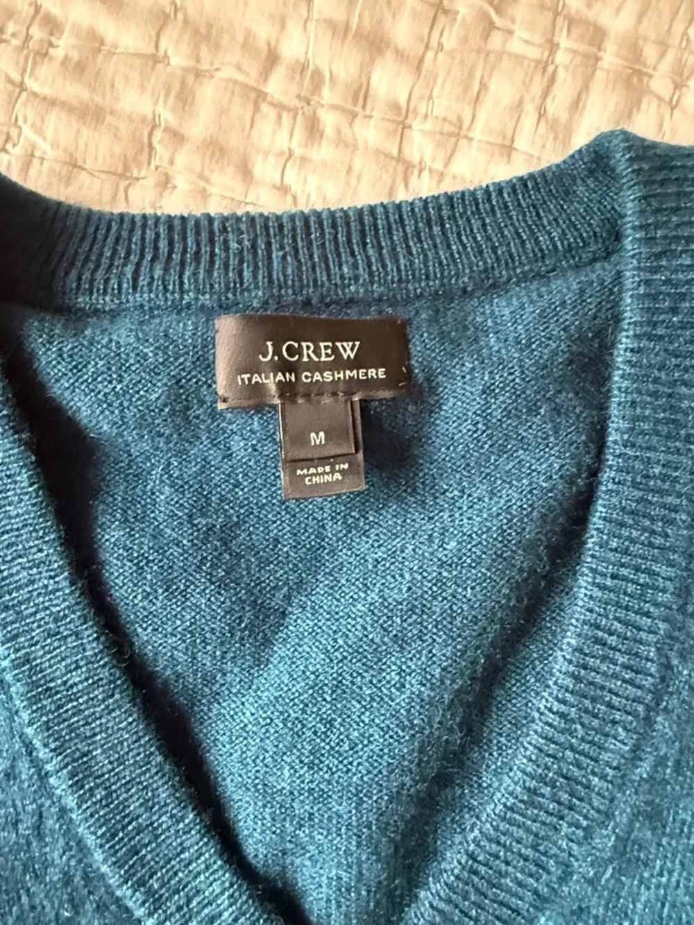 J crew cashmere sweater Italian green emerald  M v neck